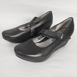 Tsubo Platform Mary Jane Comfort Asmik Covered Wedge Pump Size 8 Black Leather